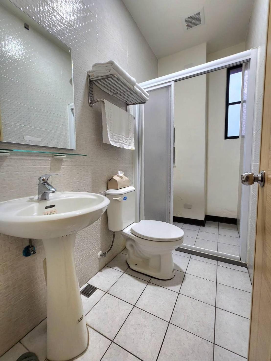 Jia-Jia Business Hotel Лодун Экстерьер фото